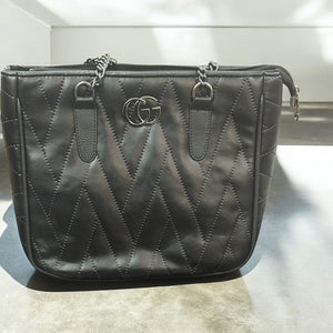 GUCCI FULL LENGTH HAND BAG