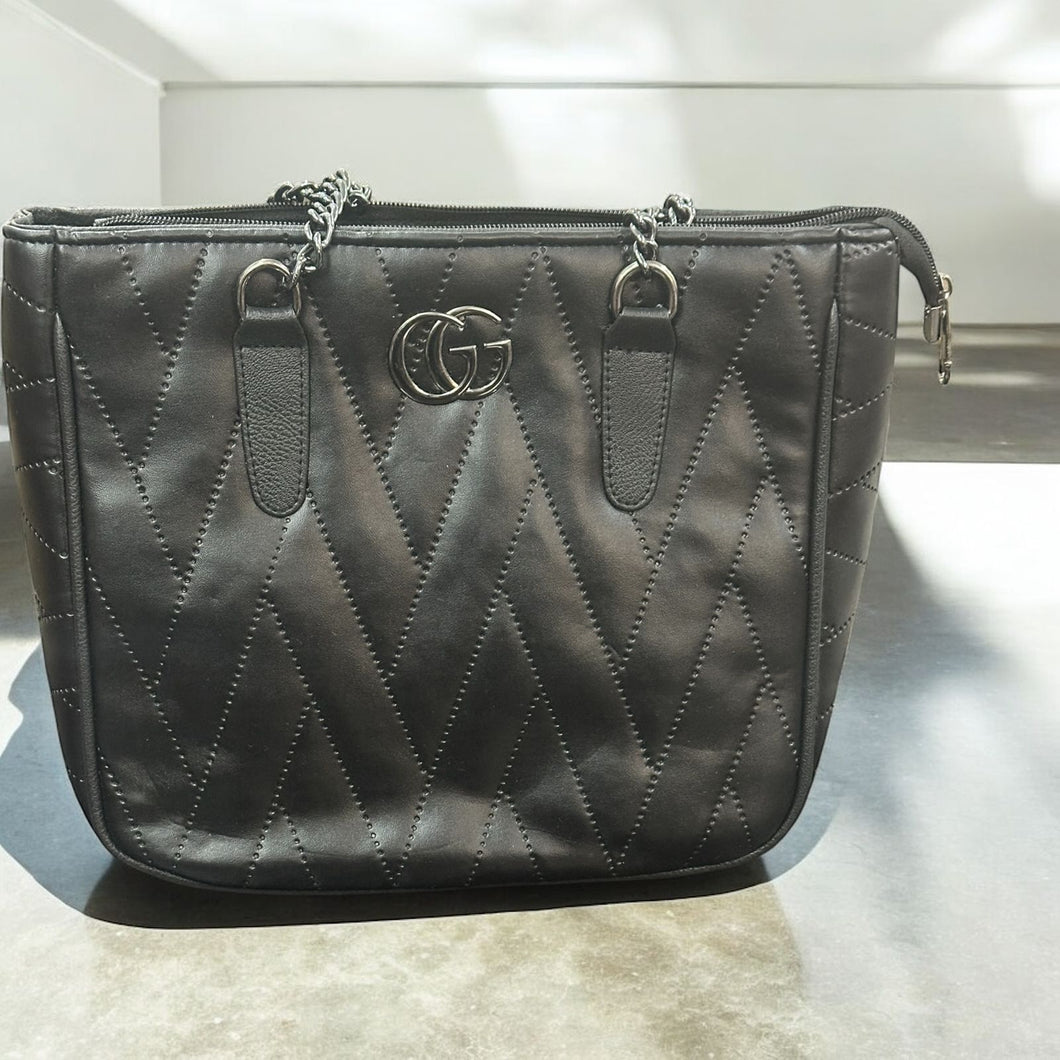 GUCCI FULL LENGTH HAND BAG