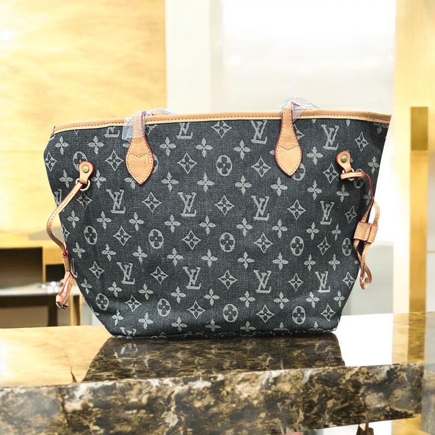 Louis vuitton ladies tote bag
