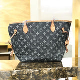 Louis vuitton ladies tote bag