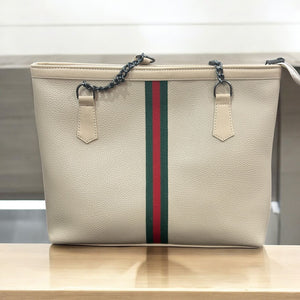 GUCCI FULL LENGTH HAND BAG